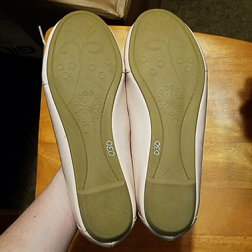 Steve Madden Pale Pink Flats. NWT. - Picture 2 of 2